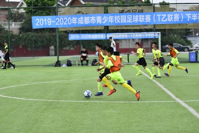 高诗岩19分山东胜浙江 胡金秋22分广厦胜宁波